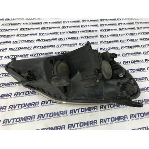 Фара передняя левая Opel Zafira B 2008-2011 13260842